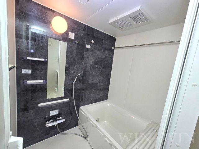 ボスコ三本木の浴室