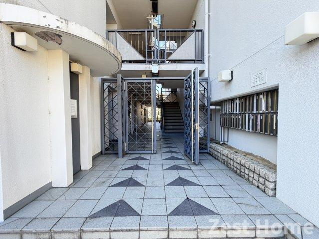 コータース武庫之荘のエントランス