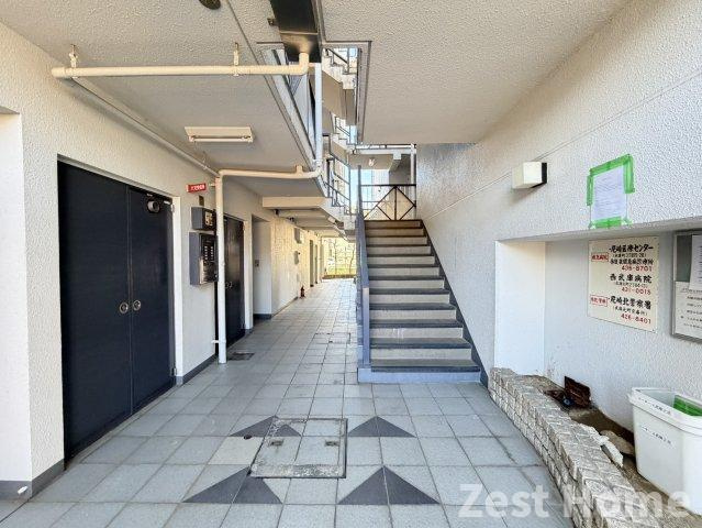 コータース武庫之荘のロビー