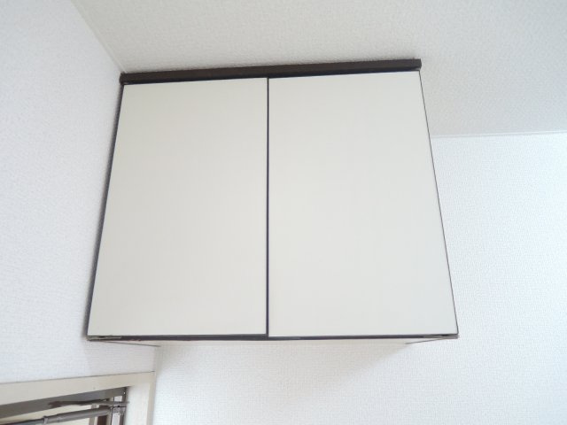 ドエル国立の収納|シューズボックスです※別部屋写真