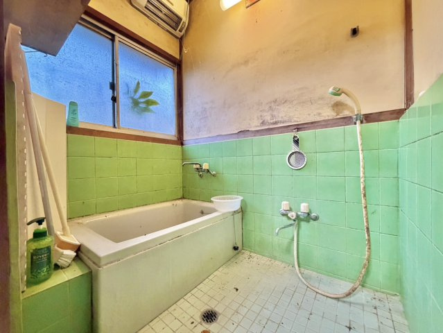 取手市米ノ井中古物件の浴室