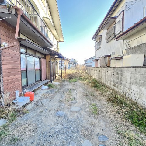 富岡市神農原595-5の前面道路含む現地写真