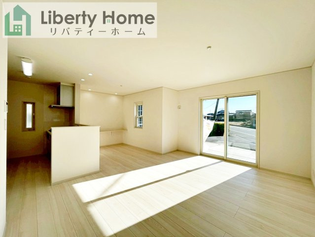 下妻市鬼怒　1号棟の居間・リビング