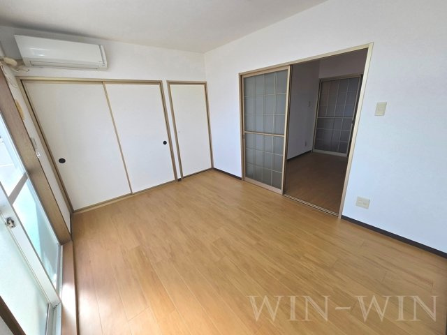 リバーサイドシティの洋室