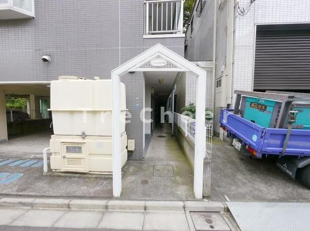 ハイム北の森のエントランス