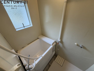 窓付きで換気が楽々！