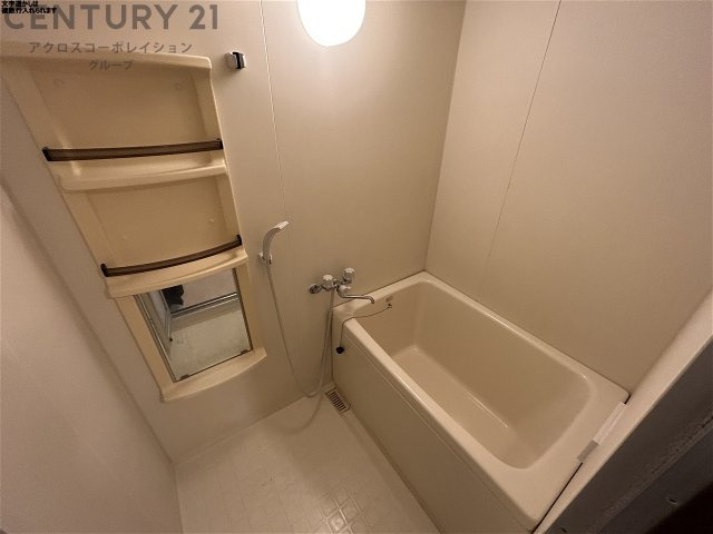 シンプルで清潔な浴室です！