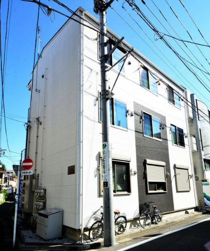 クレセント中野の外観