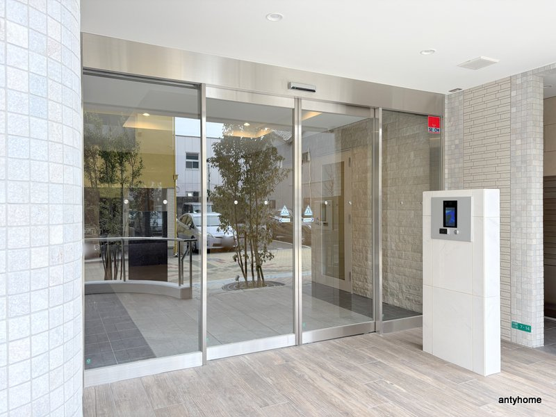 クローバー・グランデ今里　仲介手数料無料のエントランス