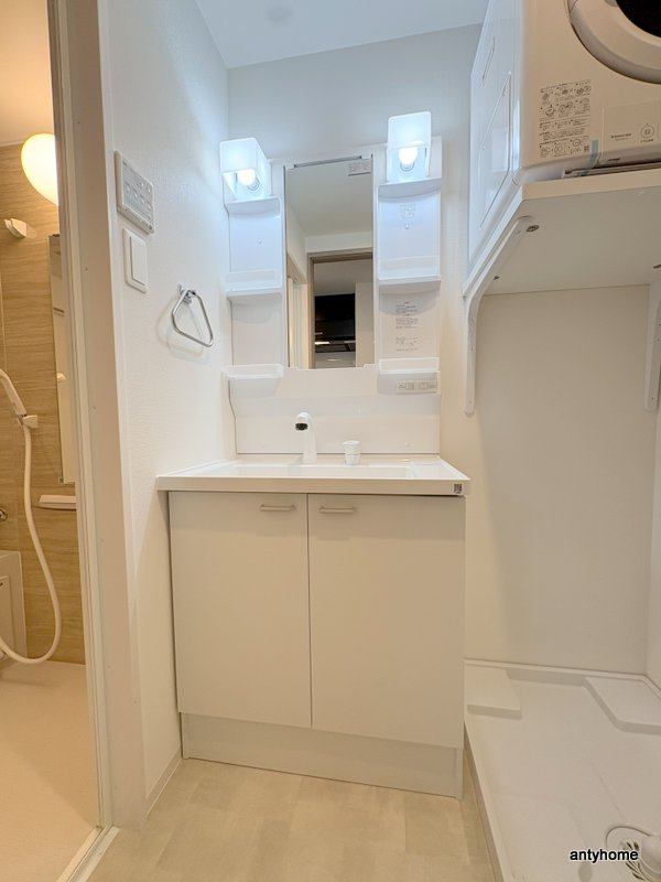 クローバー・グランデ今里　仲介手数料無料の洗面所