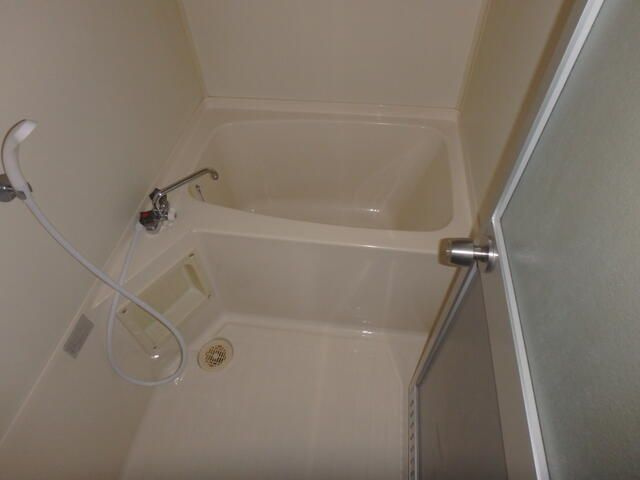 国分寺市戸倉４丁目の賃貸マンションの浴室