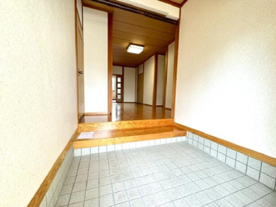 【玄関】 | 岩出市山527-40