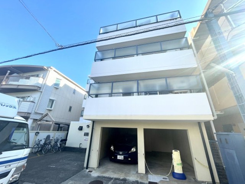 宅配BOX付きで不在時も安心です！
