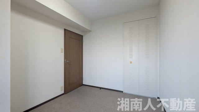 クリオ片瀬江ノ島1番館の洋室|広々とした洋室です