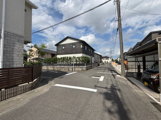 一宮市下田一丁目土地の前面道路含む現地写真