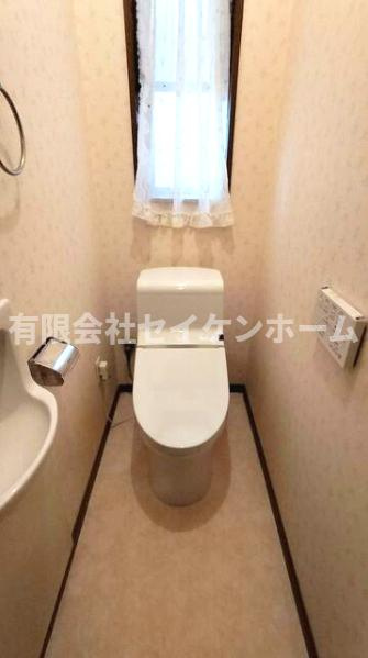 熊谷市上之　中古住宅（間取り9K）のトイレ