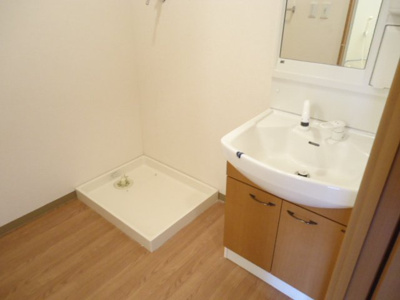 【洗面所】 | クローバーハウスＢ | 洗面所