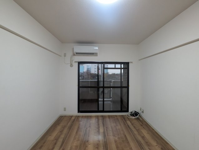 リエス伊丹駅前の居間・リビング