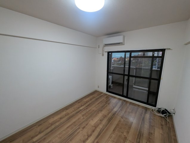 リエス伊丹駅前の居間・リビング