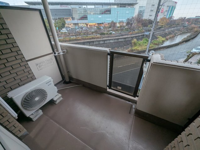 リエス伊丹駅前のバルコニー