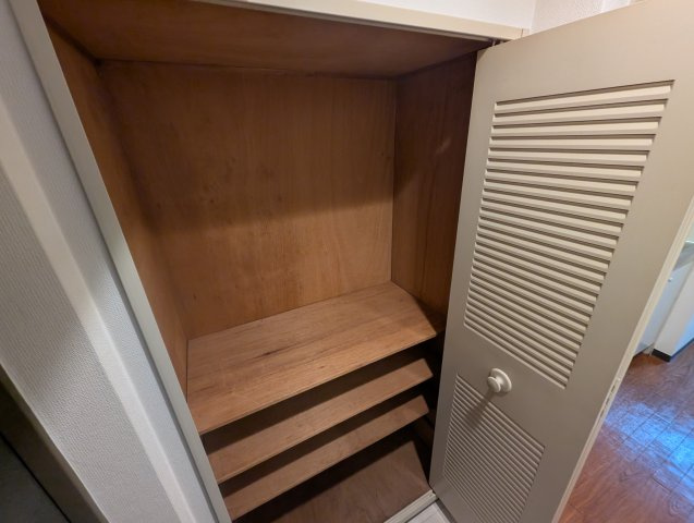 リエス伊丹駅前の収納