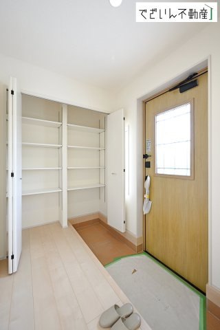 【玄関】 | Livele Garden.S久喜市栗原第2　新築住宅 | ≪2号棟≫
現地(2026年4月撮影)