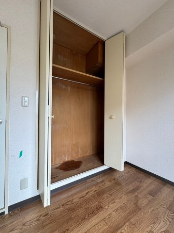 川崎市麻生区高石３丁目の賃貸マンションの収納