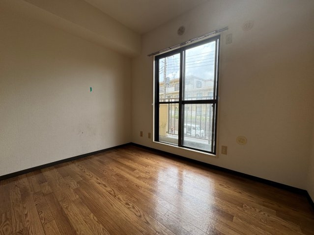 川崎市麻生区高石３丁目の賃貸マンションの居間・リビング