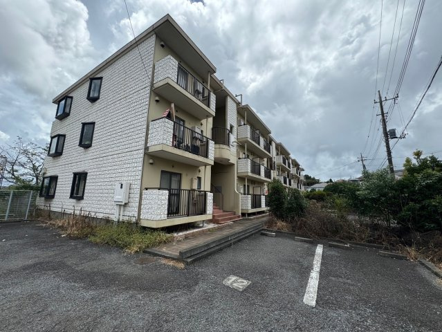 川崎市麻生区高石３丁目の賃貸マンションの外観