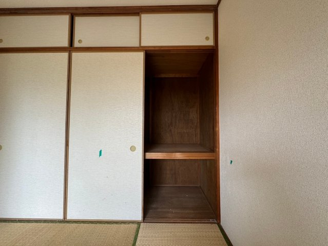 川崎市麻生区高石３丁目の賃貸マンションの収納