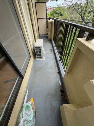 川崎市麻生区高石３丁目の賃貸マンションのバルコニー