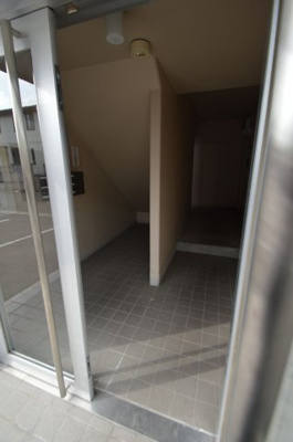 【エントランス】 | リベラルコート