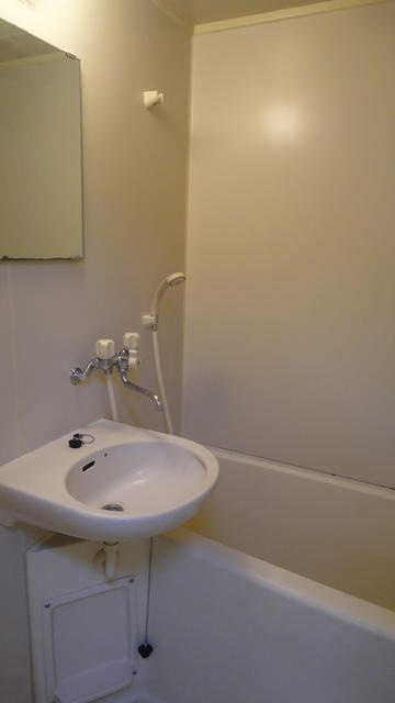 矢付ハイツの浴室