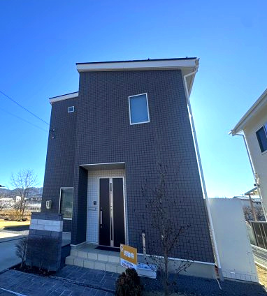 中之条　築浅中古住宅の外観