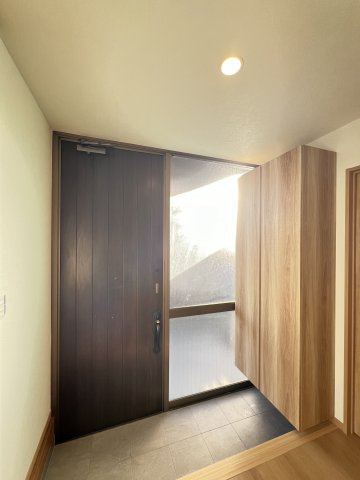 北葛城郡広陵町馬見北6丁目の玄関|明るい内玄関です