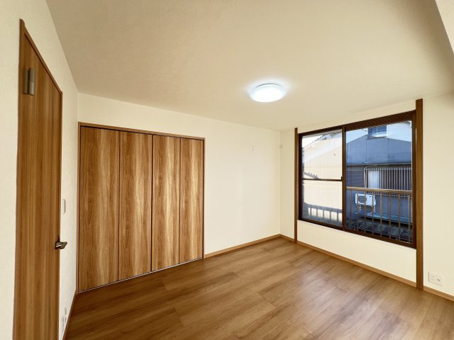 北葛城郡広陵町馬見北6丁目の寝室|寝室7.5帖クローゼット付き