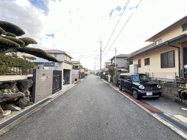 北葛城郡広陵町馬見北6丁目の前面道路含む現地写真