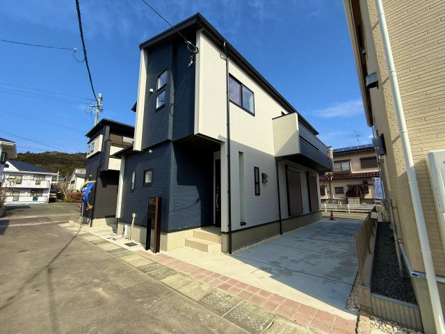 福岡市西区横浜1丁目　2号棟の外観