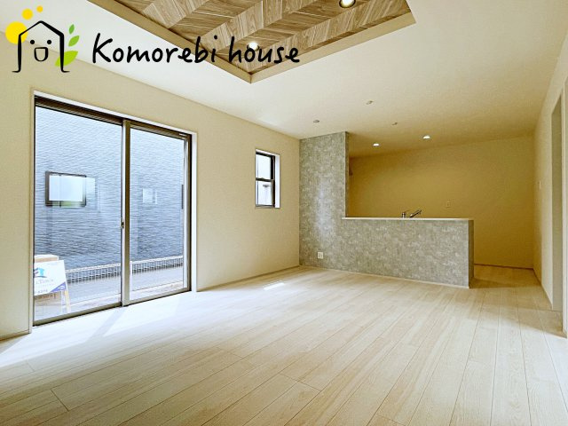 さいたま市見沼区大谷　第4　新築一戸建て　リーブルガーデン　02の居間・リビング|ゆったりとしたリビングです
