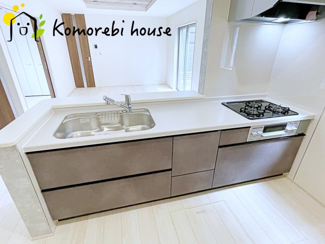 さいたま市見沼区大谷　第4　新築一戸建て　リーブルガーデン　02のキッチン|使いやすいキッチンです