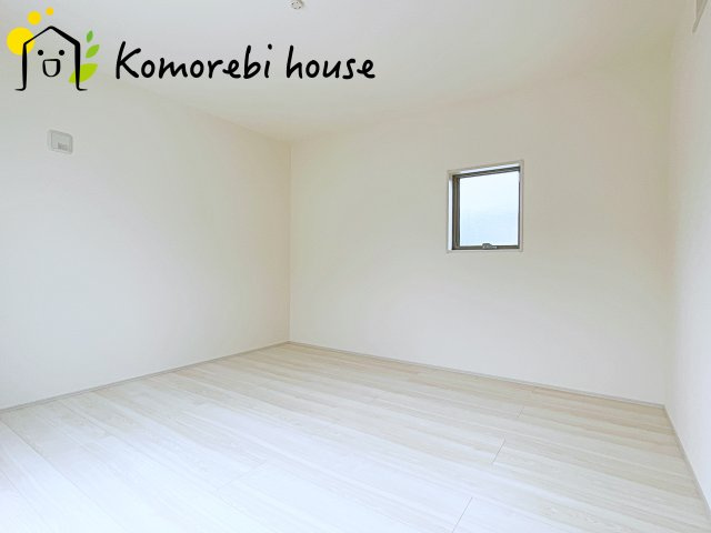 さいたま市見沼区大谷　第4　新築一戸建て　リーブルガーデン　02の寝室|使い勝手のいい寝室です