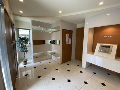 【エントランス】 | イデェオ東京 | 清潔なエントランスです