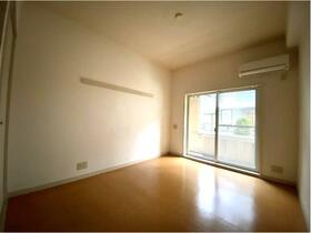 サンバレー原宿の居間・リビング