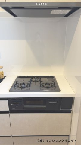 サーパス文京二丁目のキッチン|3口ガスコンロ
