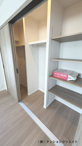 サーパス文京二丁目の収納|洋室6.0帖のクローゼット