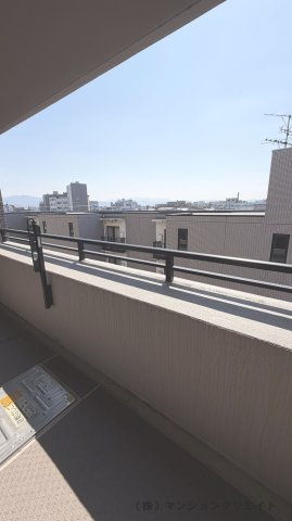 サーパス文京二丁目のバルコニー|南向きバルコニー