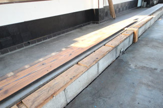 【内装】 | 大津市雄琴1丁目2-21　店舗 | 2025年12月撮影　二階足元構築物