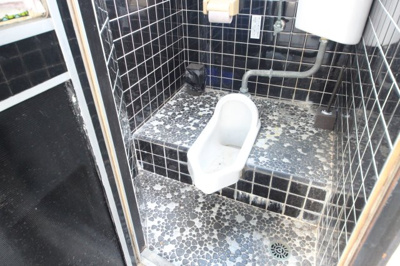 【トイレ】 | 大津市雄琴1丁目2-21　店舗 | 2025年12月撮影　二階トイレ