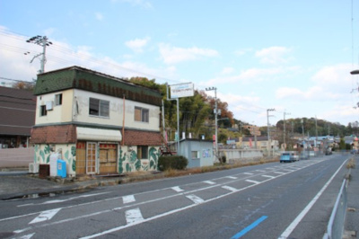 【周辺】 | 大津市雄琴1丁目2-21　店舗 | 2025年12月撮影　前面道路東側