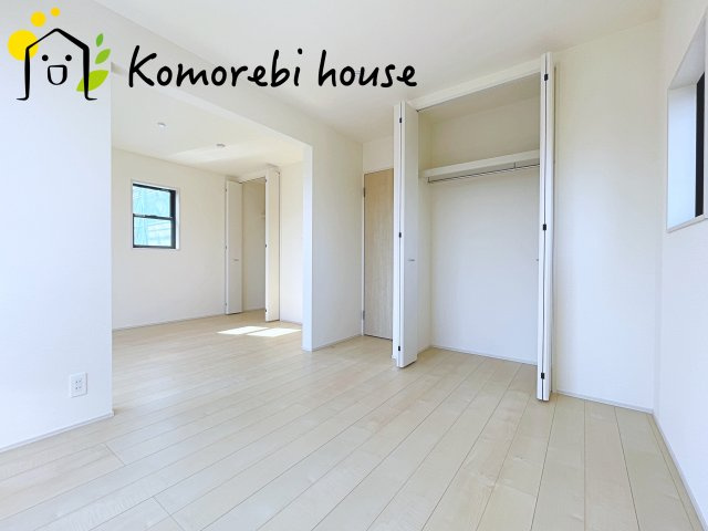 さいたま市見沼区大谷　第4　新築一戸建て　リーブルガーデン　03の寝室|使い勝手のいい寝室です